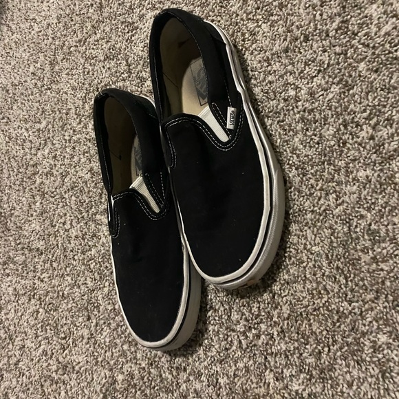 Black slip on vans - Picture 3 of 4